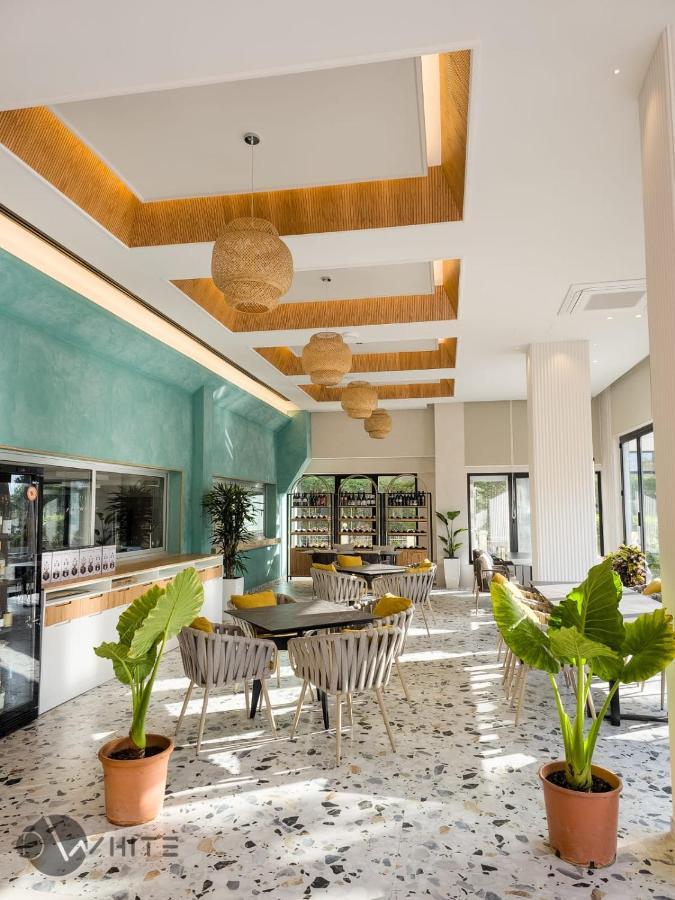 Merar Hotel Golem  Exterior foto